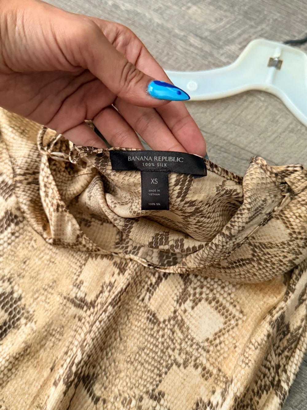 Women's 100% Silk Snakeskin Printed Dress | Banana Republic - Picture 4 of 7